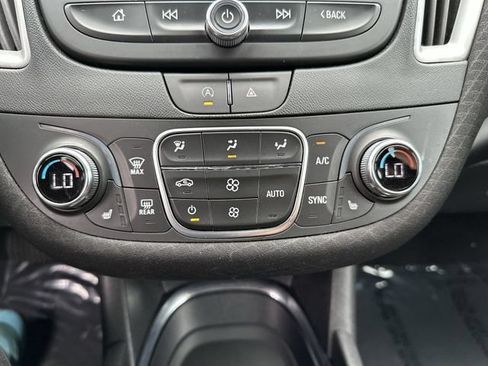 Used 2024 Chevrolet Malibu LT FWD image 19