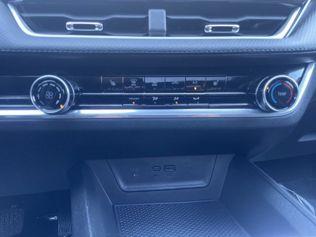 Used 2026 Chevrolet Equinox LT FWD image 19