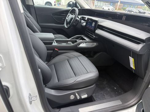 New 2026 Lincoln Nautilus Reserve AWD/4WD image 7