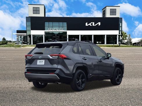 Used 2019 Toyota RAV4 XSE image 5