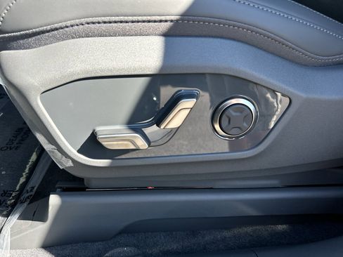 New 2026 Kia EV9 Wind image 20