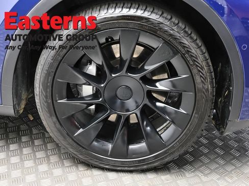 Used 2021 Tesla Model Y 2WD image 24