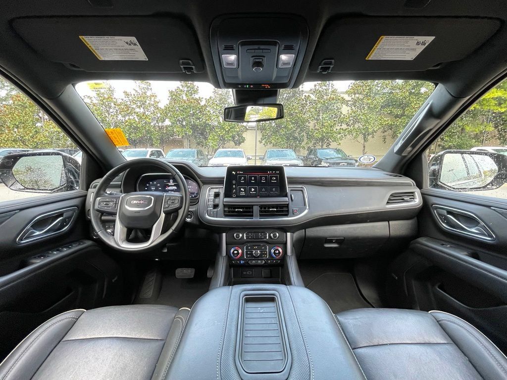 Used 2024 GMC Yukon SLT AWD/4WD image 30