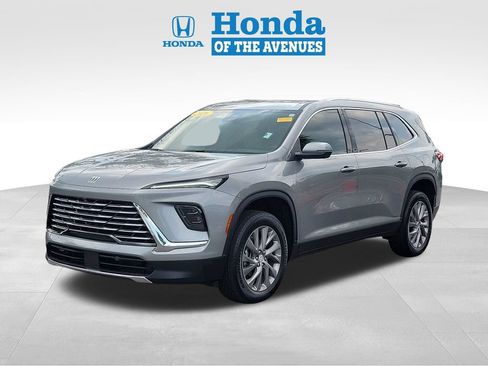 Used 2026 Buick Enclave Preferred w/ Power Package AWD/4WD image 2