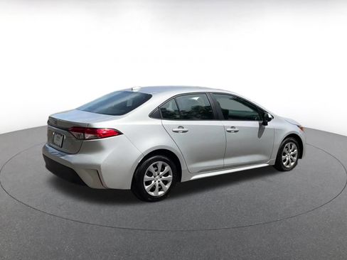 Used 2025 Toyota Corolla LE image 15