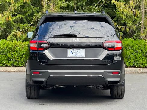 New 2026 Honda Pilot Sport image 27