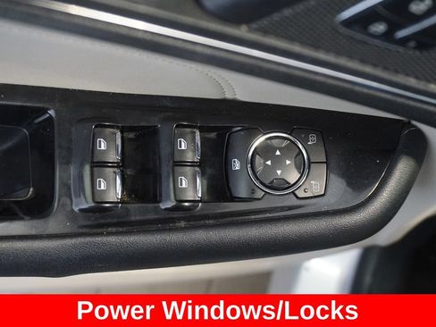 Used 2018 Ford Edge Titanium w/ Equipment Group 301A FWD image 5