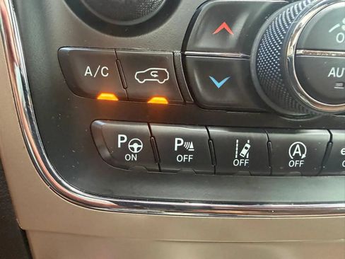Used 2017 Jeep Grand Cherokee Summit AWD/4WD image 23