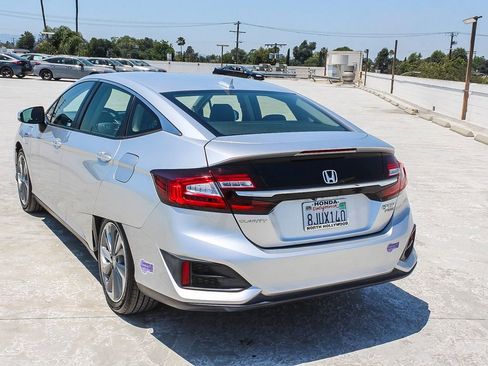 Certified 2019 Honda Clarity Touring image 4