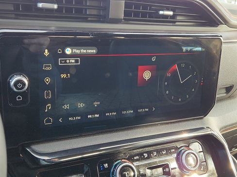 Used 2023 GMC Sierra 1500 AT4 w/ Technology Package image 12