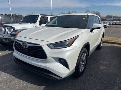Used 2021 Toyota Highlander LE