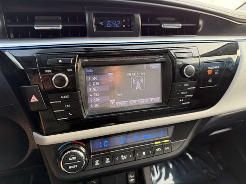 Used 2014 Toyota Corolla LE FWD image 22