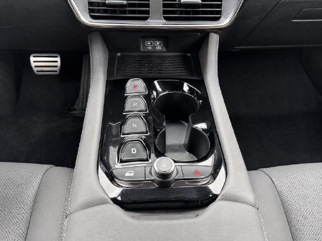 New 2025 VinFast VF 8 Plus AWD/4WD image 15