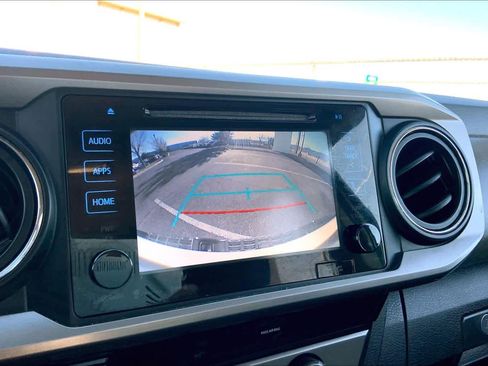 Certified 2018 Toyota Tacoma SR5 image 26