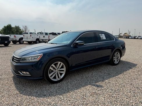 Used 2018 Volkswagen Passat 2.0T SE FWD image 5