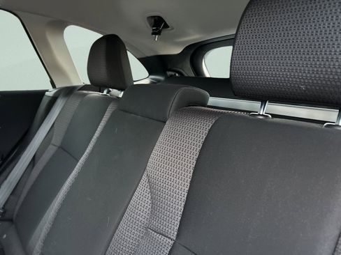 Used 2025 Subaru Outback Premium image 12