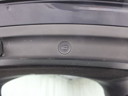Used 2021 Tesla Model Y Performance AWD/4WD image 19