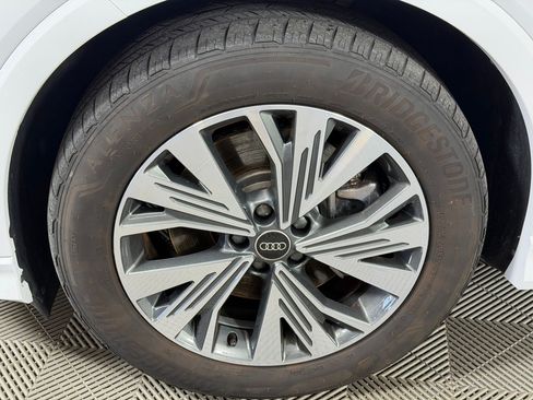 Certified 2023 Audi Q4 e-tron Premium Plus w/ Premium Plus RWD image 13