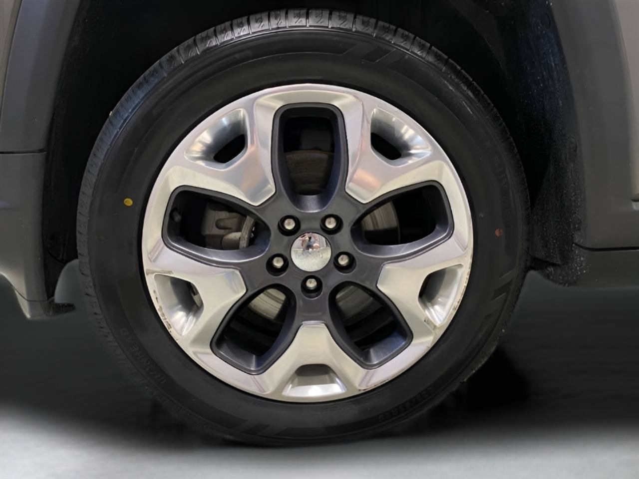 Used 2021 Jeep Compass Limited AWD/4WD image 22