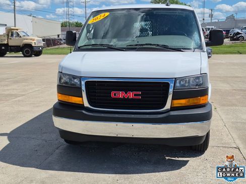 Certified 2024 GMC Savana 2500 w/ Driver Convenience Package RWD image 2