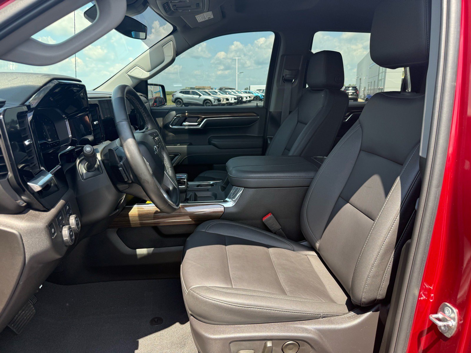Used 2024 Chevrolet Silverado 1500 RST w/ Convenience Package II AWD/4WD image 16
