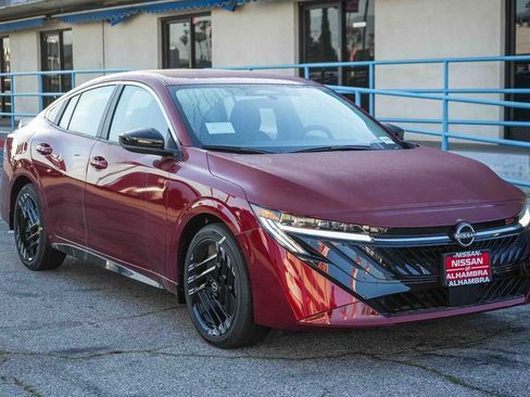 New 2026 Nissan Sentra SR w/ Floor Mat Package image 4