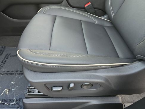 New 2026 GMC Yukon XL Elevation image 25