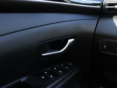 Used 2023 Hyundai Tucson SE image 20