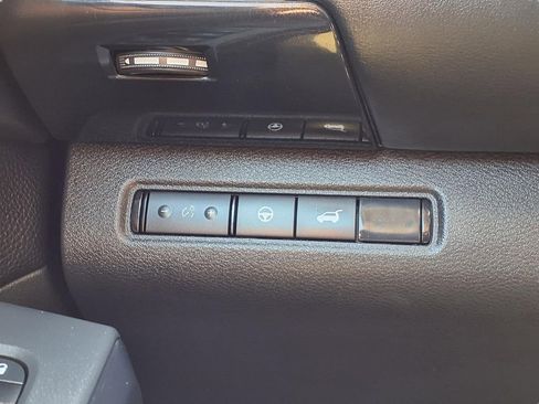 Certified 2025 Nissan Pathfinder SV AWD/4WD image 17
