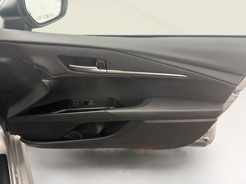 Used 2025 Toyota Camry LE FWD image 33