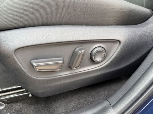 Used 2025 Toyota RAV4 XLE image 23