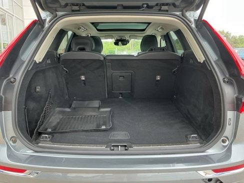 Certified 2025 Volvo XC60 T8 Ultra AWD/4WD image 11