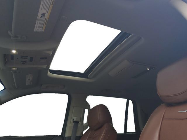 Used 2019 Cadillac Escalade Luxury AWD/4WD image 7