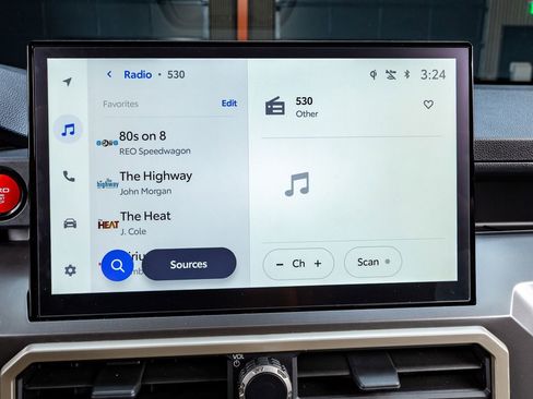 Used 2024 Toyota Tacoma TRD Off-Road w/ TRD Off Road Premium Package image 24