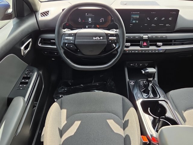 Used 2025 Kia K4 FWD image 14