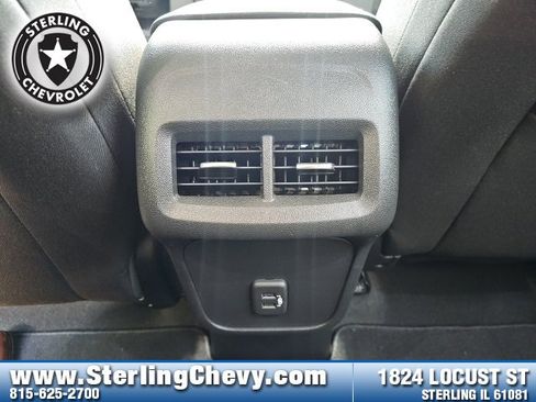 Used 2023 Chevrolet Equinox LT w/ Driver Convenience Package image 25