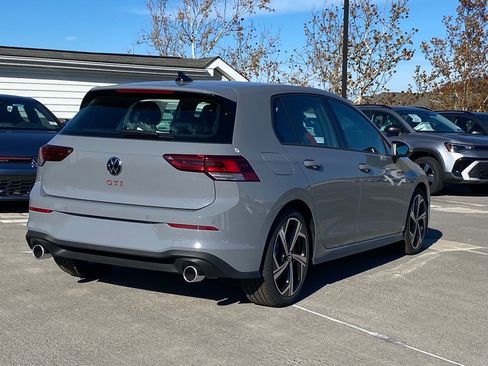 New 2026 Volkswagen GTI SE image 3