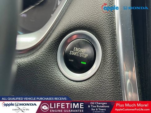 Used 2023 Chevrolet Traverse LT AWD/4WD image 28