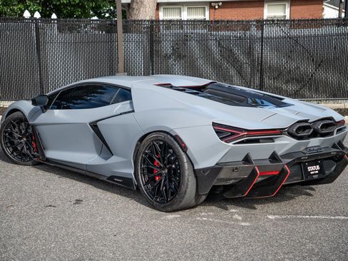 Used 2024 Lamborghini Revuelto AWD/4WD image 23