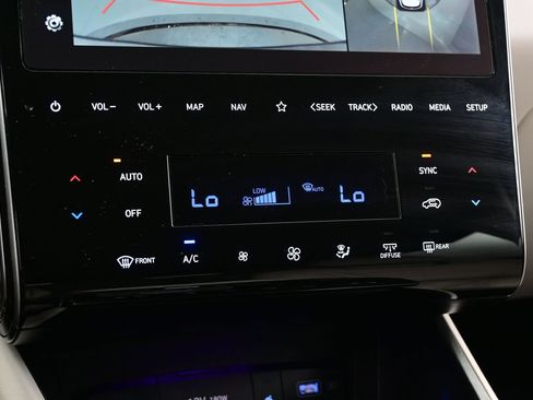 Certified 2024 Hyundai Tucson Limited AWD/4WD image 23