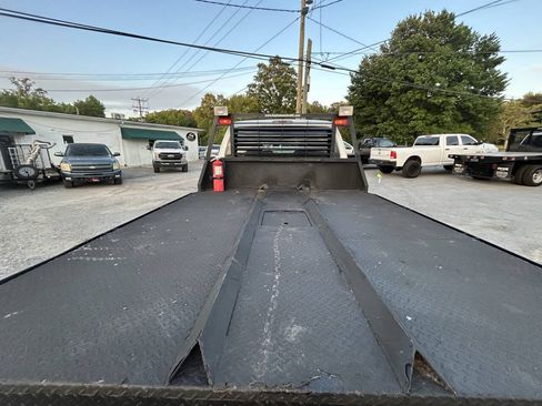 Used 2012 Ford F550 4x4 SuperCab Super Duty w/ XL Value Pkg image 8