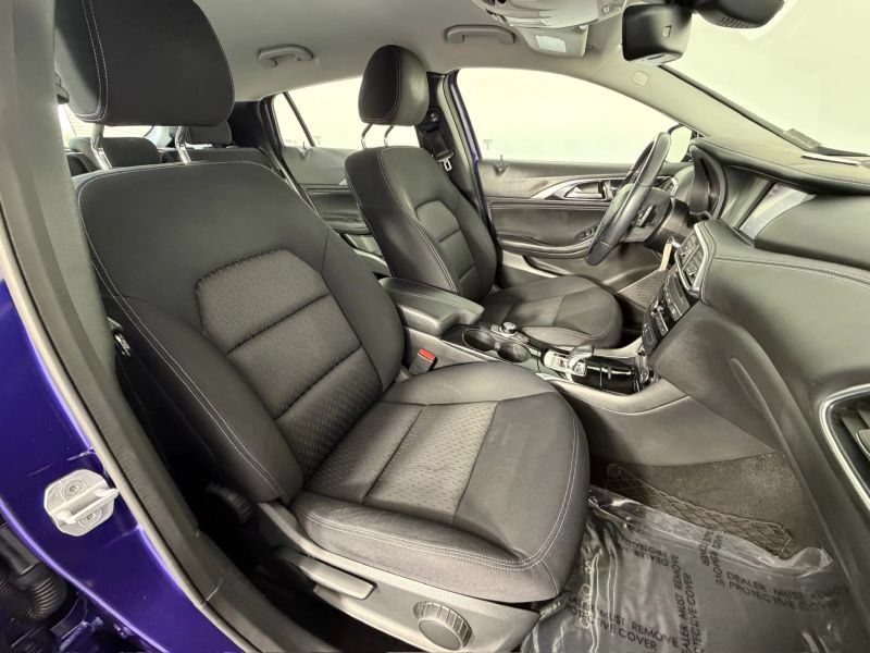 Used 2017 INFINITI QX30 FWD image 81