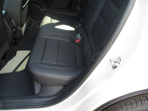 New 2026 Chevrolet Trax RS w/ Sunroof Package image 20