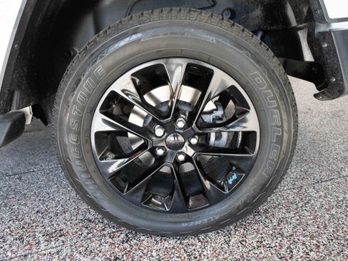 Used 2022 Jeep Wrangler Unlimited Sahara w/ Cold Weather Group image 29