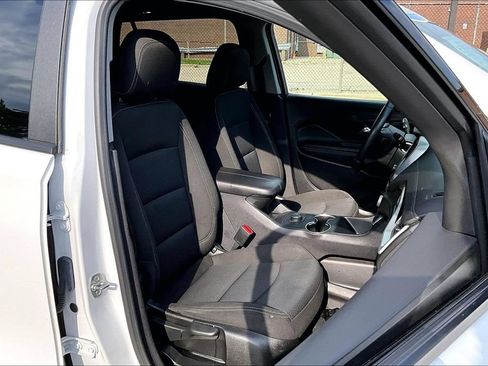 Used 2024 GMC Terrain SLE w/ Elevation Edition FWD image 7