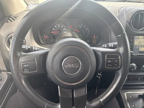Used 2012 Jeep Compass Latitude w/ Sun/Sound Group FWD image 20