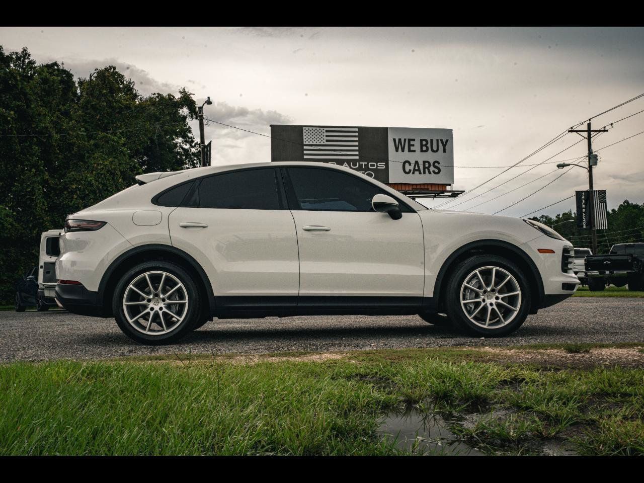 Used 2021 Porsche Cayenne Coupe AWD/4WD image 2