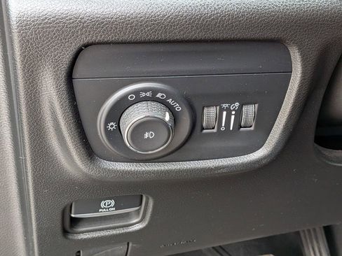Certified 2023 Jeep Grand Cherokee Limited w/ Luxury Tech Group II AWD/4WD image 14