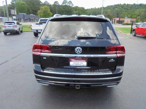 Used 2019 Volkswagen Atlas SE w/ Towing Package AWD/4WD image 4