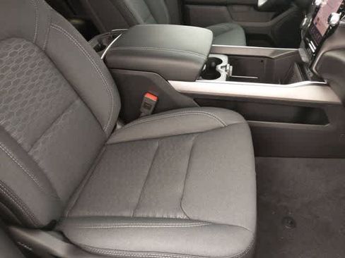 Used 2025 RAM 1500 Big Horn AWD/4WD image 22